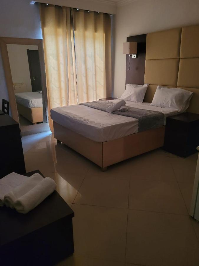 Guest House La Plaza Luanda Exterior photo